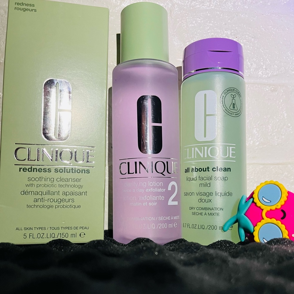 Clinique set 💝 free gift 🎁 with purchase